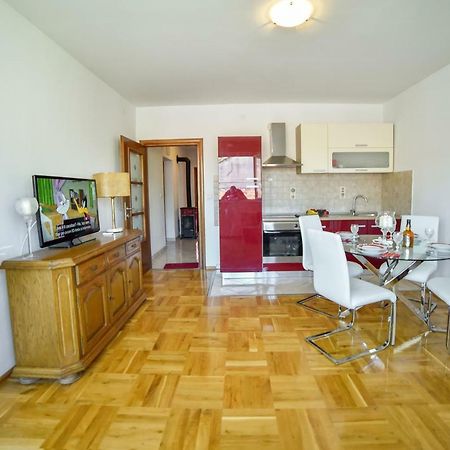 Apartment Ines Sinj Exterior foto